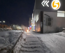 Сотрудники МУП Городское хозяйство расчищают город от снега