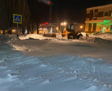 Третий день ведется чистовая уборка снега в Козьмодемьянске