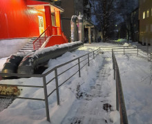 Сотрудники МУП Городское хозяйство расчищают город от снега