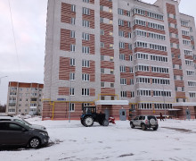 Работы с последствиями вчерашнего снегопада.