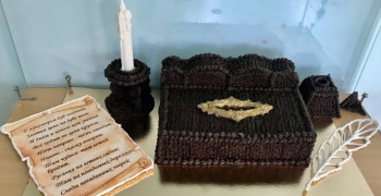 В замке Шереметева в Марий Эл можно увидеть зеркало и секретер из шоколада